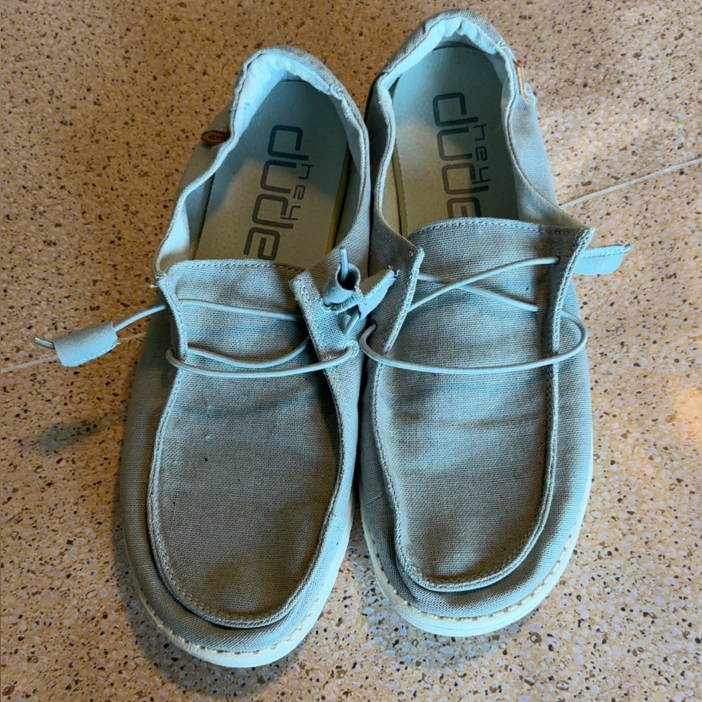 Hey Dude Men's Light Gray Loafers